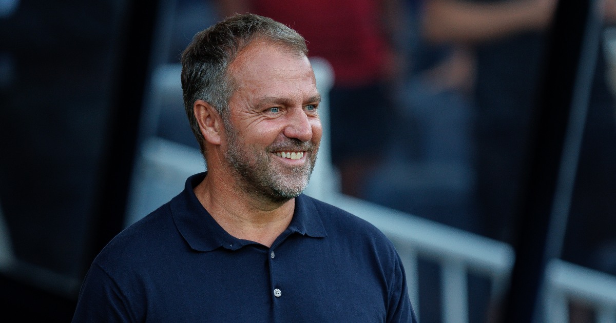 Hansi Flick sulla panchina del Barcellona