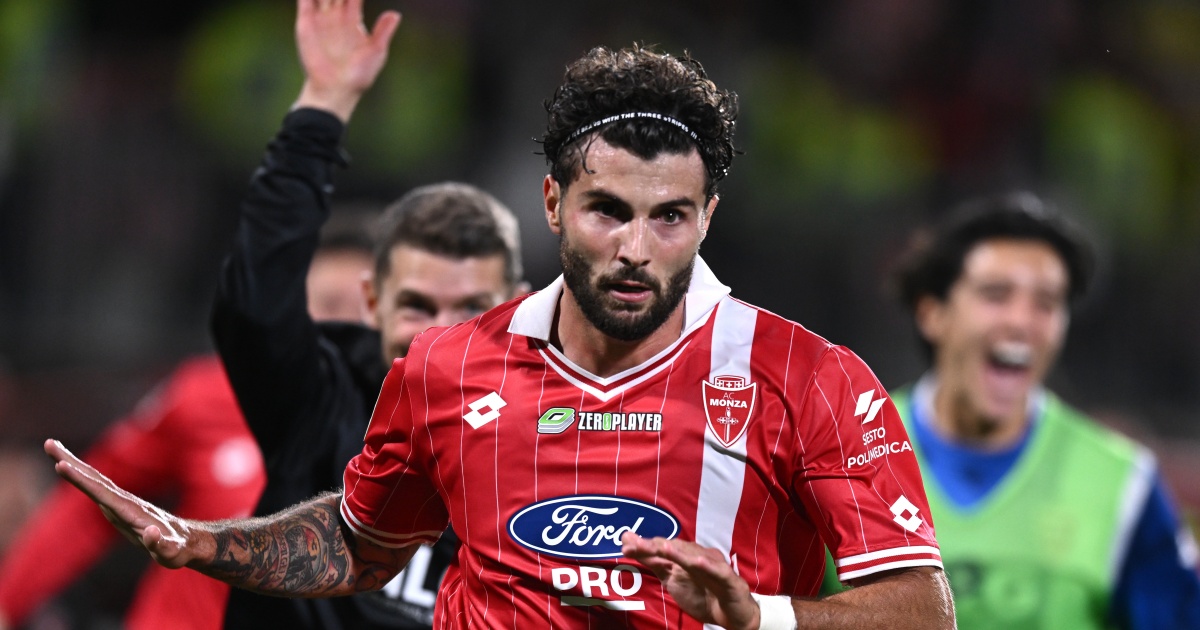 Patrick Cutrone esulta dopo la doppietta segnata nel ritorno della semifinale playoff tra Monza e Juve Stabia
